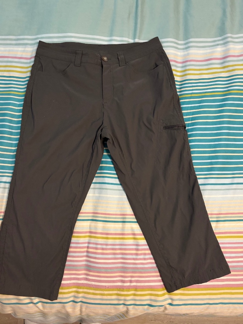 Eddie Bauer capris size 6